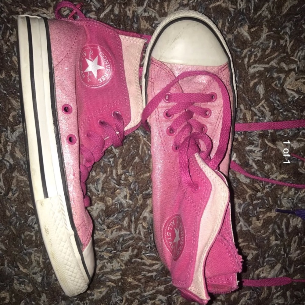 Girls pink sparkly converse size 3.5